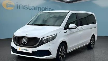 Weiß Gebraucht 2021 Mercedes EQV300 Van / Kleinbus | 34.799 € (Fairer Preis)