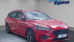 Rot Gebraucht 2022 Ford Focus ST-Line Kombi | 17.980 € (Guter Preis)