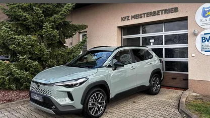 209 mysticschwarz mic... Neu 2025 Toyota Corolla Cross Style SUV | 34.390 € (Guter Preis)