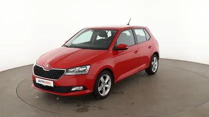 Rot Gebraucht 2019 Skoda Fabia Cool Plus Limousine | 9.640 € (Fairer Preis)