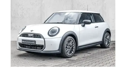 Używany Mini Cooper 156 KM (114 kW) 2024 Biały Hatchback