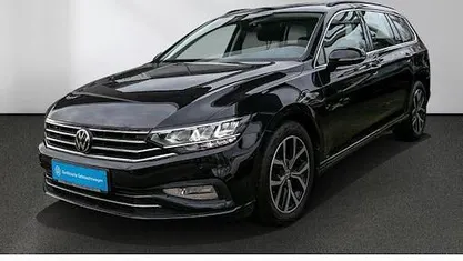 Deep black perleffekt Gebraucht 2023 VW Passat Business Kombi | 23.380 € (Fairer Preis)