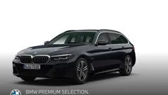 Schwarz Gebraucht 2021 BMW 530e M Sport Kombi | 33.640 € (Fairer Preis)