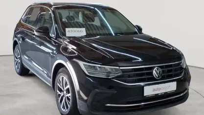 Gebraucht VW Tiguan Life 150 PS (110 kW) 2022 Deep black perleffekt SUV