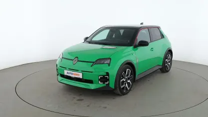 Używany Renault 5 E-Tech Komfort 110 kW (150 KM) 2024 Zielony Sedan/Limuzyna