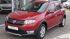 Flammenrot metallic Gebraucht 2015 Dacia Sandero Prestige Kleinwagen | 7.900 € (Fairer Preis)