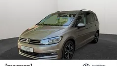 Beige Gebraucht 2019 VW Touran Highline Van / Kleinbus | 21.987 € (Fairer Preis)