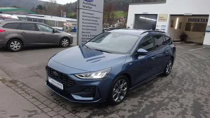 Chromablau metallic Gebraucht 2024 Ford Focus ST-Line X Kombi | 24.900 € (Fairer Preis)