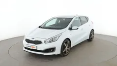 Weiß Gebraucht 2017 Kia Ceed DREAM-TEAM Edition Limousine | 10.320 € (Fairer Preis)