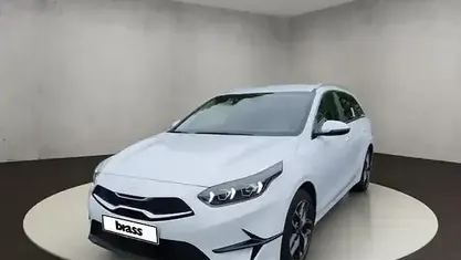 Carraraweiss Neu 2025 Kia Ceed Kleinwagen | 24.980 € (Fairer Preis)