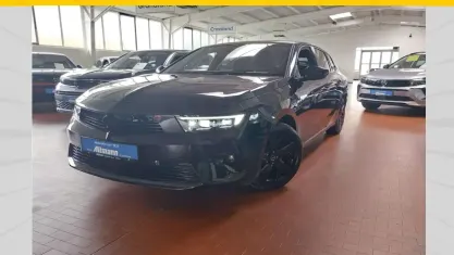Gebraucht Opel Astra 131 PS (96 kW) 2025 Lackierung schwarz perla nera/ Kombi