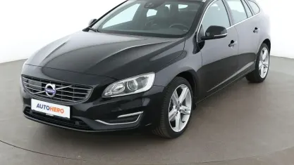 Gebraucht Volvo V60 Summum 190 PS (139 kW) 2017 Schwarz Kombi