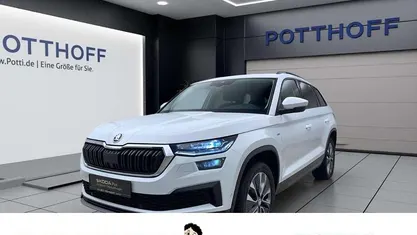 Weiss Gebraucht 2023 Skoda Kodiaq Tour SUV | 29.997 € (Superpreis)