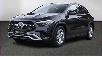Unilack nachtschwarz Gebraucht 2024 Mercedes GLA200 SUV | 34.490 € (Guter Preis)