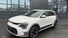 Weiß Gebraucht 2023 Kia e-Niro Inspiration SUV | 35.555 € (Fairer Preis)