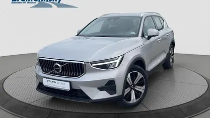 Silber Gebraucht 2022 Volvo XC40 SUV | 27.940 € (Fairer Preis)