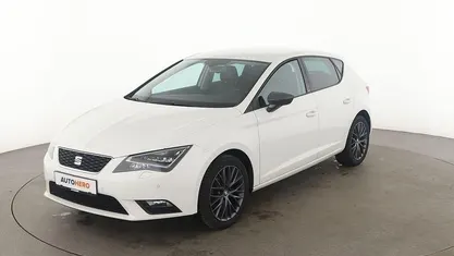 Weiß Gebraucht 2015 Seat Leon CONNECT Limousine | 12.170 € (Fairer Preis)