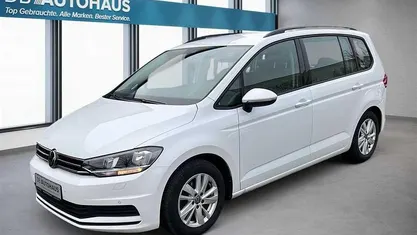 Gebraucht VW Touran Comfortline 150 PS (110 kW) 2023 Weiß Van / Kleinbus