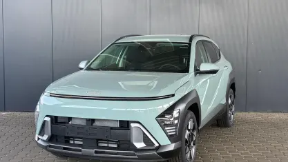 Neu Hyundai Kona Comfort 101 PS (74 kW) 2025 Grün SUV