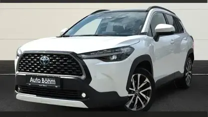 Second-hand Toyota Corolla Cross Team 197 CP (144 kW) 2023 Alb SUV