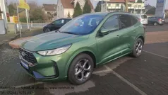 Bursting green metallic Gebraucht 2024 Ford Kuga ST-Line SUV | 30.980 € (Fairer Preis)