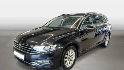 Gebraucht VW Passat Business 150 PS (110 kW) 2023 Deep black perleffekt (metallic) Kombi
