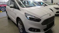 Weiß Gebraucht 2019 Ford S-MAX Titanium Van / Kleinbus | 14.590 € (Guter Preis)