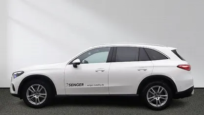 Gebraucht Mercedes GLC220 Avantgarde 197 PS (144 kW) 2025 Unilack polarweiß SUV