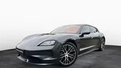 Vulkangraumetallic Gebraucht 2025 Porsche Taycan Sport Turismo Limousine | 121.870 € (Fairer Preis)
