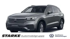 Siliziumgrau metallic Gebraucht 2025 VW Touareg SUV | 55.490 € (Fairer Preis)