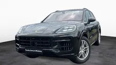 Chromitschwarzmetallic Gebraucht 2024 Porsche Cayenne SUV | 109.960 €