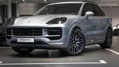 Neu Porsche Cayenne GTS 500 PS (367 kW) 2025 Silber SUV