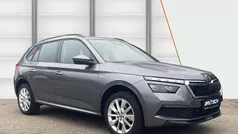 Graphitegrau metallic Gebraucht 2023 Skoda Kamiq Tour SUV | 23.480 € (Fairer Preis)