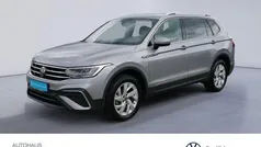 Pyritsilber metallic Gebraucht 2024 VW Tiguan Allspace Life SUV | 33.859 € (Superpreis)