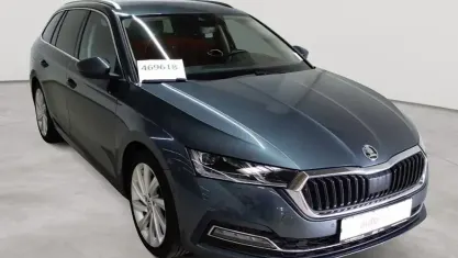 Gebraucht Skoda Octavia First Edition 150 PS (110 kW) 2021 Quarzgrau metallic Kombi