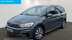 Gebraucht 2024 VW Touran Highline Van / Kleinbus | 35.950 € (Fairer Preis)