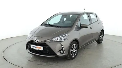 Grau Gebraucht 2018 Toyota Yaris Team Limousine | 13.040 € (Fairer Preis)