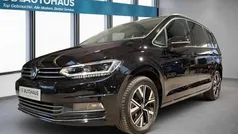 Schwarz Gebraucht 2024 VW Touran Highline Van / Kleinbus | 31.870 € (Fairer Preis)