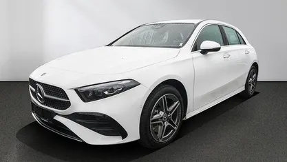 Gebraucht Mercedes A250 AMG 163 PS (119 kW) 2025 Unilack polarweiß Limousine