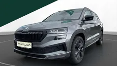 Graphite grau Gebraucht 2023 Skoda Karoq SportLine SUV | 34.890 € (Fairer Preis)