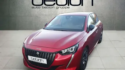 Gebraucht Peugeot 208 Allure 101 PS (74 kW) 2023 Elixirrot Kleinwagen