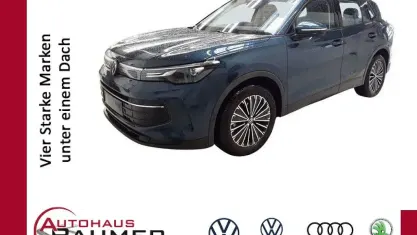 Gebraucht VW Tiguan Life 150 PS (110 kW) 2025 Night blue (metallic) SUV