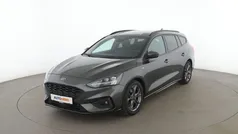 Grau Gebraucht 2021 Ford Focus ST-Line Kombi | 17.730 € (Fairer Preis)