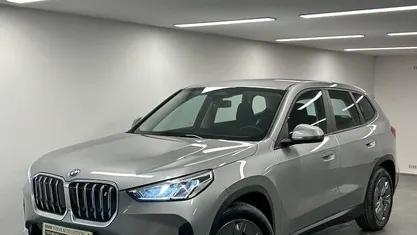 Silber Gebraucht 2023 BMW iX1 SUV | 39.650 € (Fairer Preis)