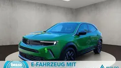 Matcha grün (metallic) Gebraucht 2022 Opel Mokka-e Elegance SUV | 18.950 € (Fairer Preis)