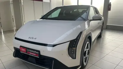 Gebraucht Kia EV4 Earth 150 kW (204 PS) 2025 Schneeweiß Kleinwagen