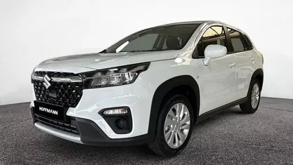 Cool white pearl metallic Gebraucht 2025 Suzuki SX4 S-Cross | 23.829 € (Guter Preis)