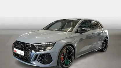 Gebraucht Audi RS3 Sport 400 PS (294 kW) 2024 Grau Limousine