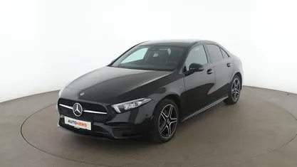 Schwarz Gebraucht 2021 Mercedes A250 AMG line Limousine | 25.710 € (Guter Preis)