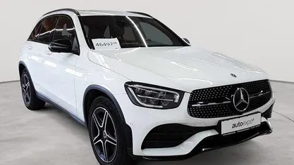 Gebraucht Mercedes GLC300 AMG line 245 PS (180 kW) 2021 Polarweiß SUV